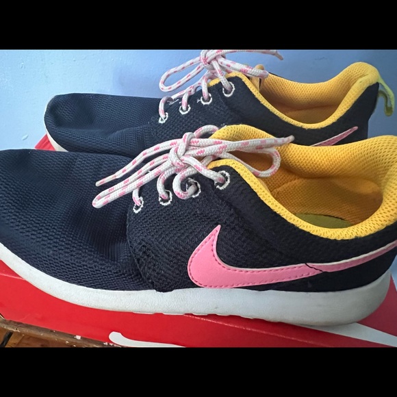 Nike shoes women - Picture 4 of 8